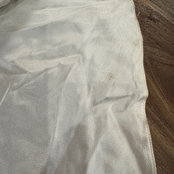 Vera Wang Old Hollywood Glam satin wedding dress - Picture 14 of 16